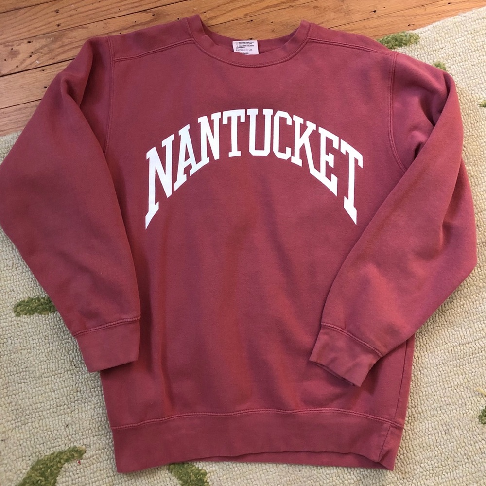 Nantucket Crewneck!